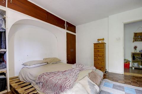 2 bedroom flat for sale, Ordnance Road, Enfield