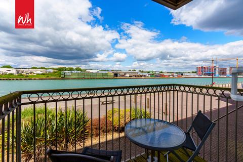 2 bedroom flat for sale, Sorlings Reach, Shoreham-by-Sea