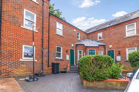 2 bedroom ground floor flat for sale, Pageant Road, St. Albans