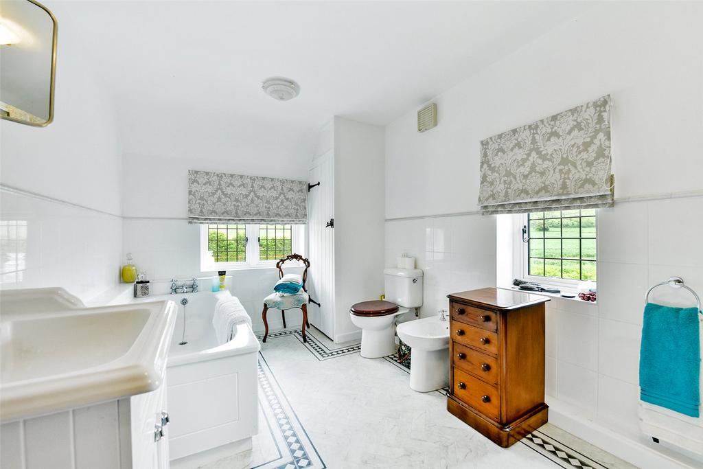 Bath/Shower Room