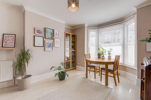 25 Springfield Road, Welling, DA16 1QN