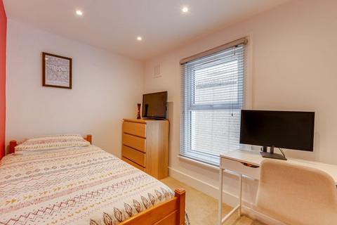 25 Springfield Road, Welling, DA16 1QN