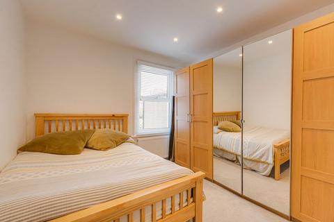 25 Springfield Road, Welling, DA16 1QN