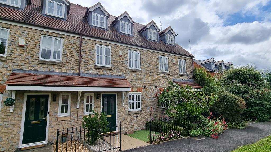 Parrish Close, Itchington, CV47 3 bed townhouse for sale £325,000