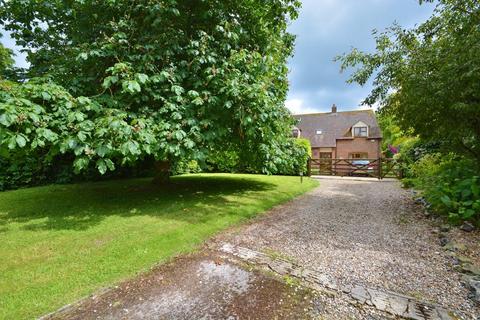 4 bedroom detached house for sale, High Street, Lewknor