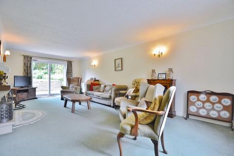 4 bedroom detached house for sale, High Street, Lewknor