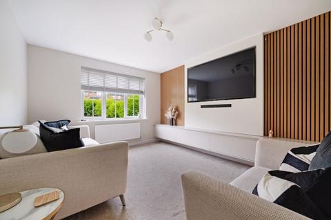 79 Fairway, Standish, Wigan, WN6 0UY