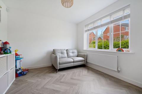 79 Fairway, Standish, Wigan, WN6 0UY