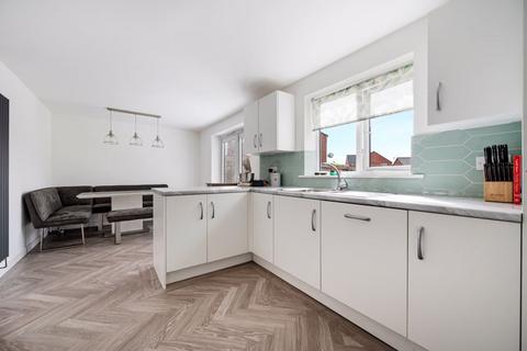 79 Fairway, Standish, Wigan, WN6 0UY