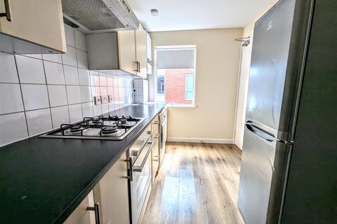 2 bedroom apartment to rent, Worple Road, London
