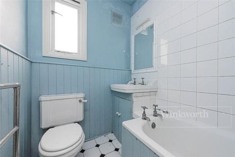 144 Bathurst Gardens, London, NW10 5HX