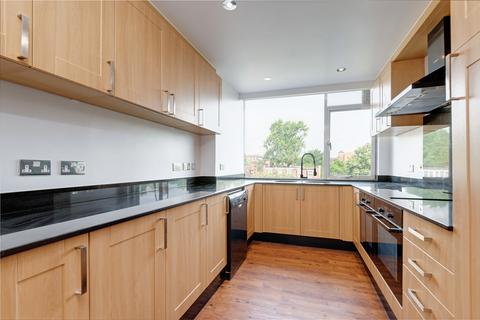 3 bedroom apartment to rent, London House, Avenue Road, St John's Wood, London, NW8