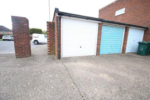 12 Maytree Close, Edgware, HA8 8XX