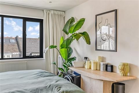 2 bedroom flat for sale, Wimborne Mansions, Belsize Park