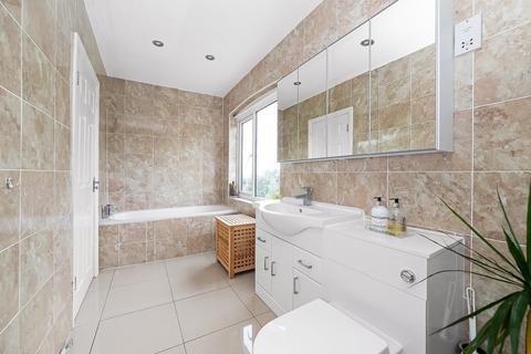 40 Downsview Road, London, SE19 3XB