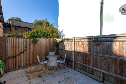 2 bedroom end of terrace house for sale, Cuthbert Road, Croydon, Old Town, CR0
