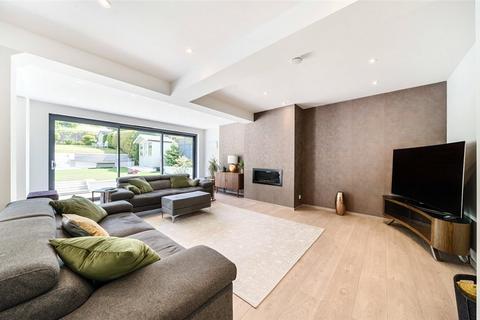 Pentlow Rushmore Hill, Orpington, BR6 7NQ