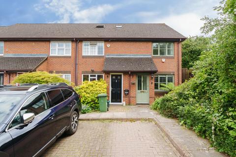 46 Elliott Avenue, Ruislip, HA4 9LZ