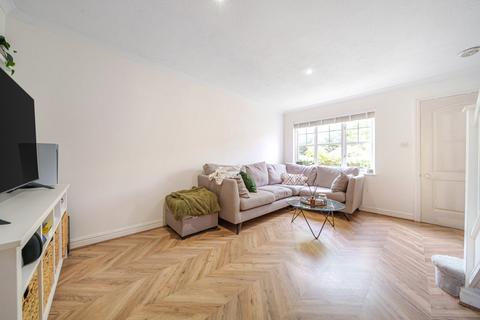 46 Elliott Avenue, Ruislip, HA4 9LZ