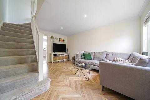 46 Elliott Avenue, Ruislip, HA4 9LZ
