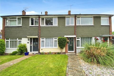 3 Coombe Road, Yateley, GU46 7RA