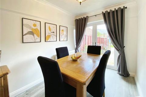 3 Coombe Road, Yateley, GU46 7RA