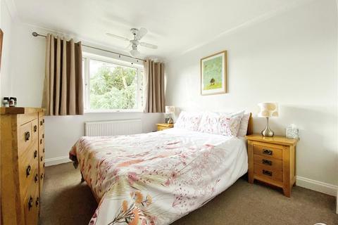 3 Coombe Road, Yateley, GU46 7RA