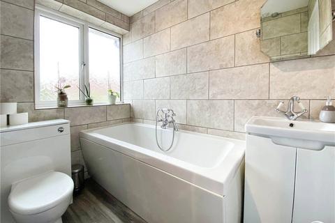 3 Coombe Road, Yateley, GU46 7RA