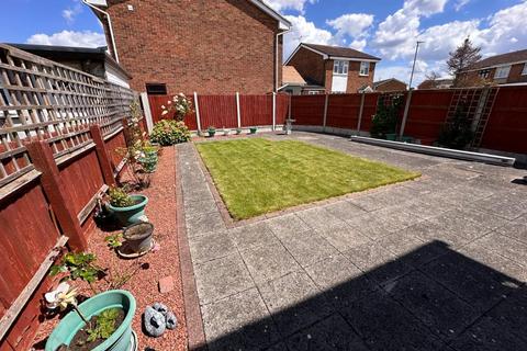 3 bedroom end of terrace house for sale, Hilton Road, Canvey Island