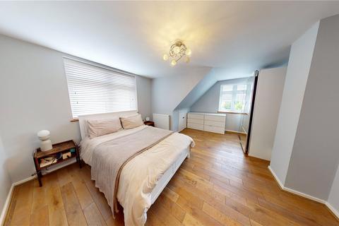 8 Bramleys, Stanford-le-hope, SS17 8AE