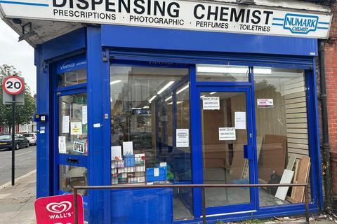 Shop to rent, 70b Dowsett Road, London N17