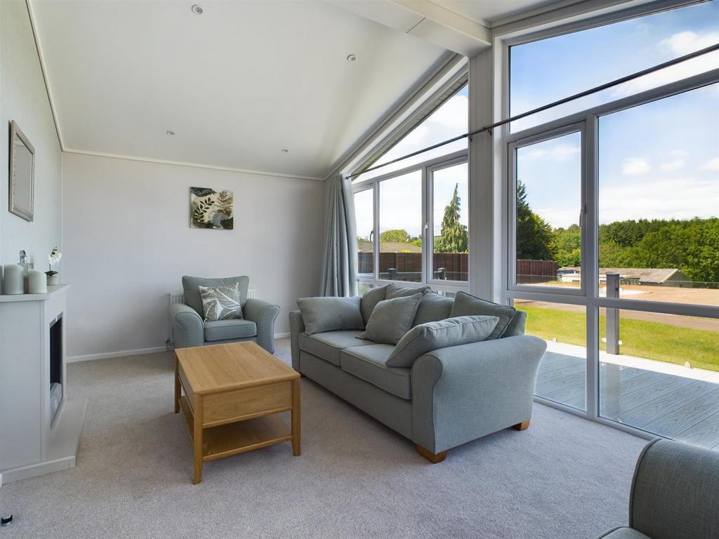 Show Lodge