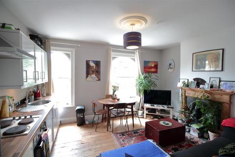 2 bedroom flat to rent, Mayall Road, London SE24