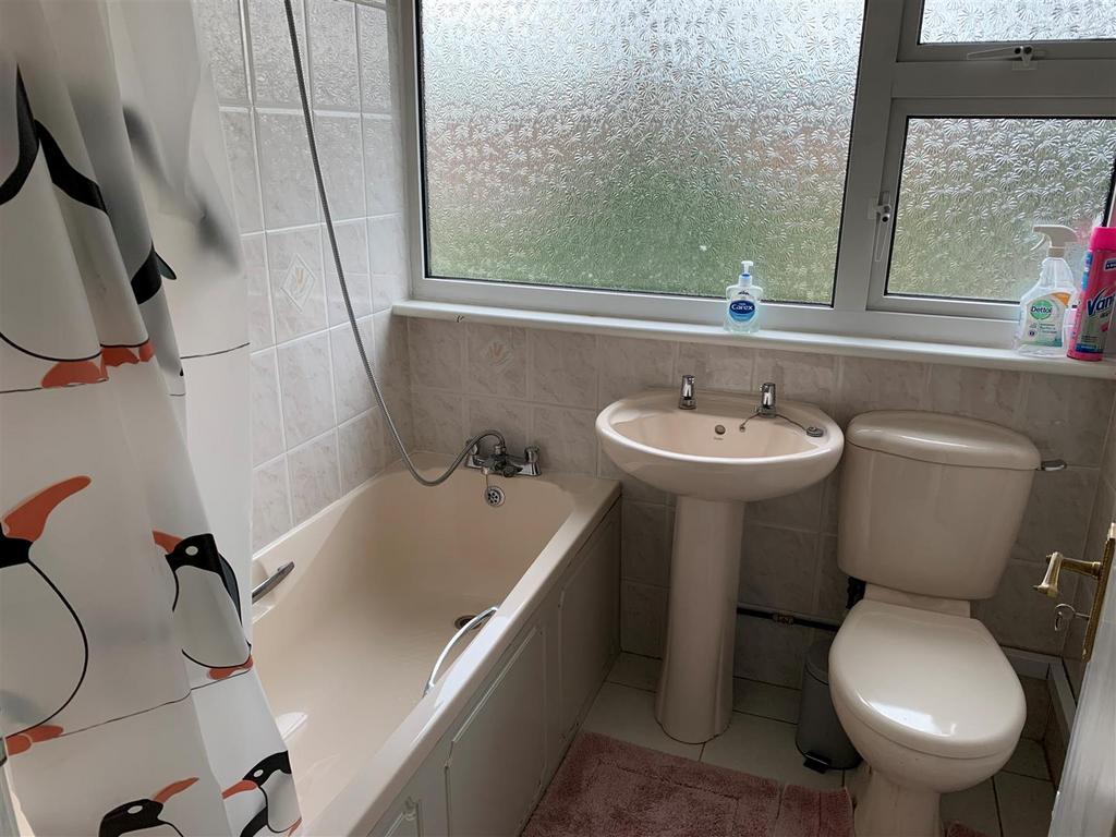 Upstairs Bathroom