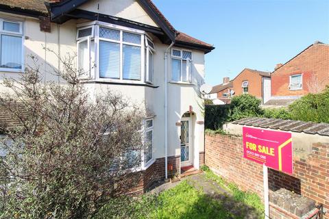 4 bedroom end of terrace house for sale, Cedar Road, Southampton