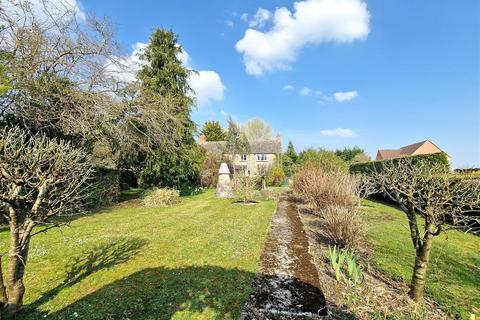 3 bedroom property with land for sale, South View, Old Arncott Road, Bicester, Oxfordshire