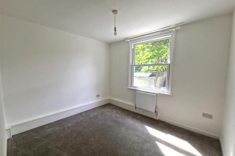 2 bedroom flat to rent, Burrows Road, Kensal Green