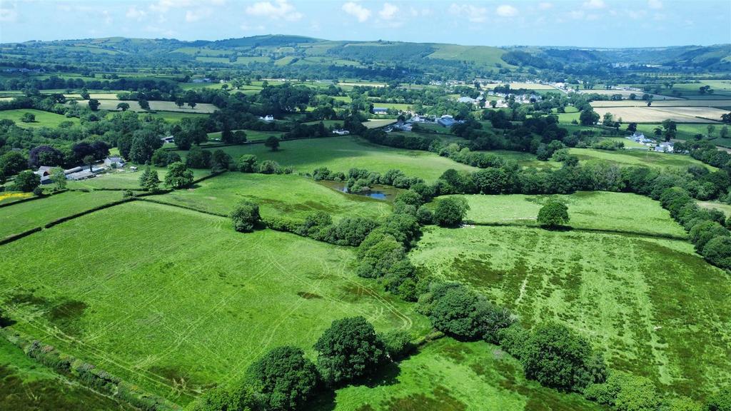 Felinfach, Lampeter 5 bed property with land for sale £495,000