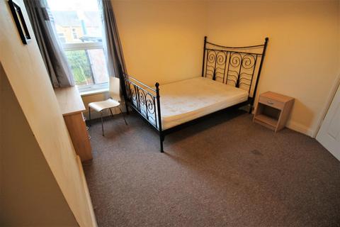 3 bedroom terraced house to rent, Redshaw Street, Derby DE1