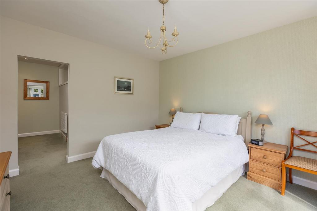 Haydon Croft Bedroom 1-3.jpg