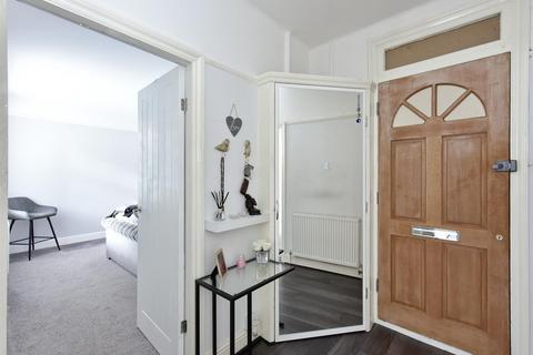 2 bedroom apartment for sale, Oakleigh Road North, London N20