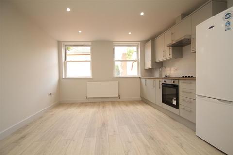 1 bedroom apartment to rent, Roman Road, London