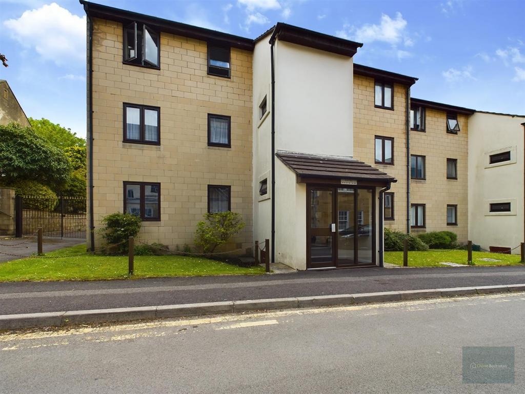 Devonshire Buildings, Bath BA2 2 bed flat for sale £275,000