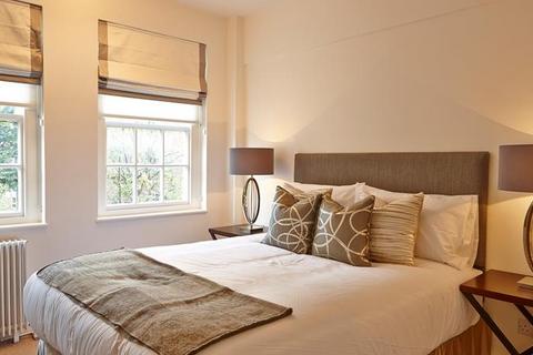 2 bedroom flat to rent, Pelham Court, Fulham Road, London SW3