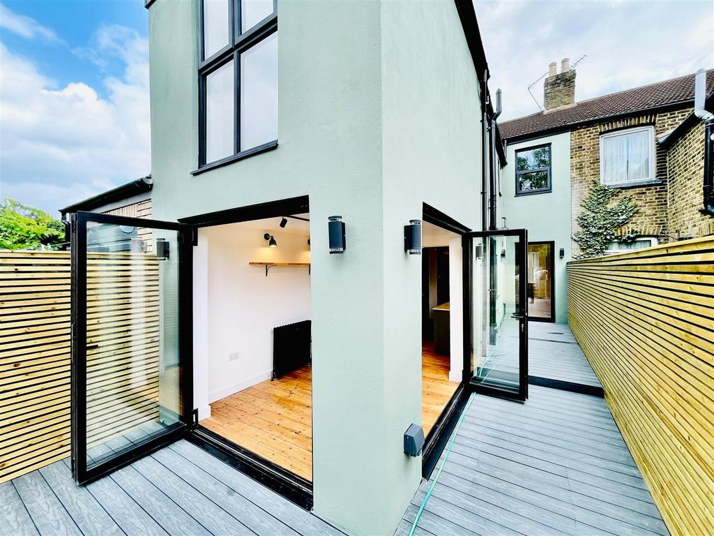 Bifold Doors.jpeg