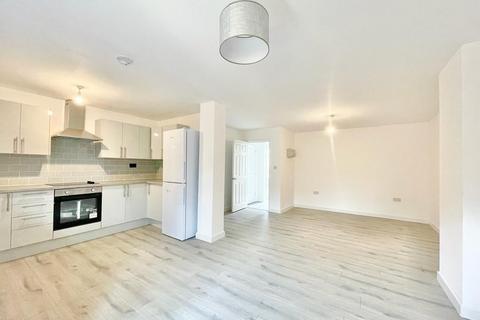 3 bedroom ground floor flat for sale, Higham Hill Road, London E17