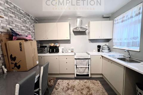 32 Roberts Road, London, E17 4LR