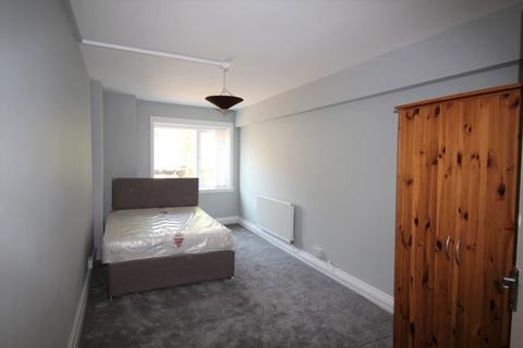 2 bedroom apartment to rent, Duoro Terrace