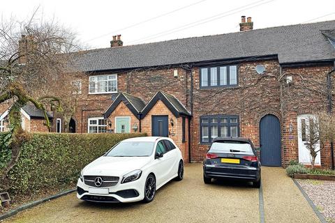 2 bedroom terraced house for sale, Grove Lane, Timperley