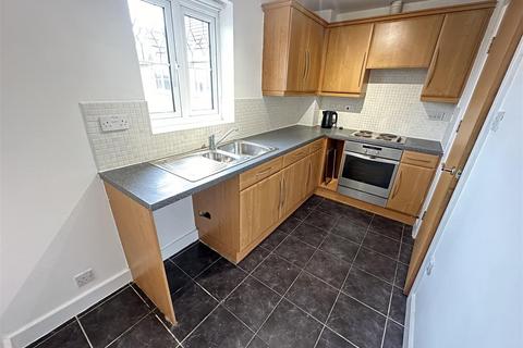 2 bedroom flat for sale, Garthorp Road, Manchester